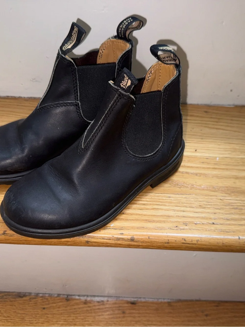Size 1 (2-3 kids) Blundstone boots